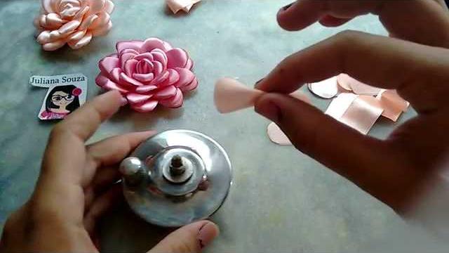 Flor boleada de fita PARTE 2