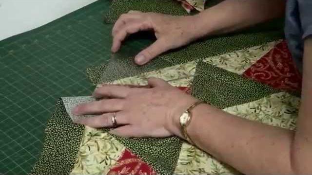 Tia Lili Patchwork: toalha natalina para colocar em baixo da sua árvore de Natal