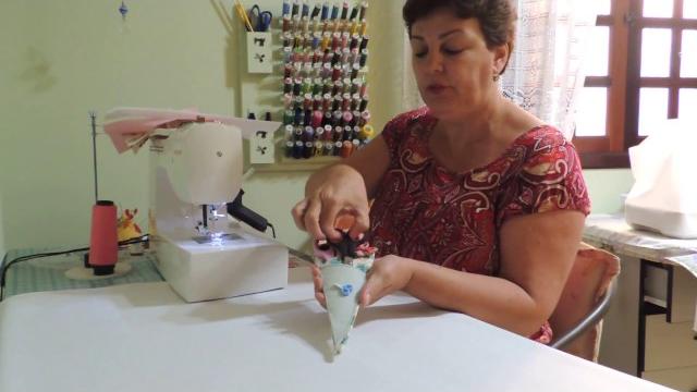 Porta tesouras em tecido com três divisões