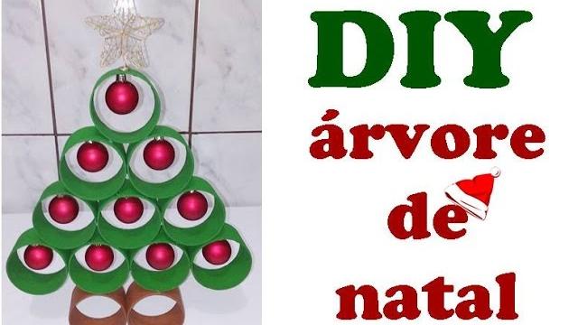 Como fazer árvore de natal com rolos de papel