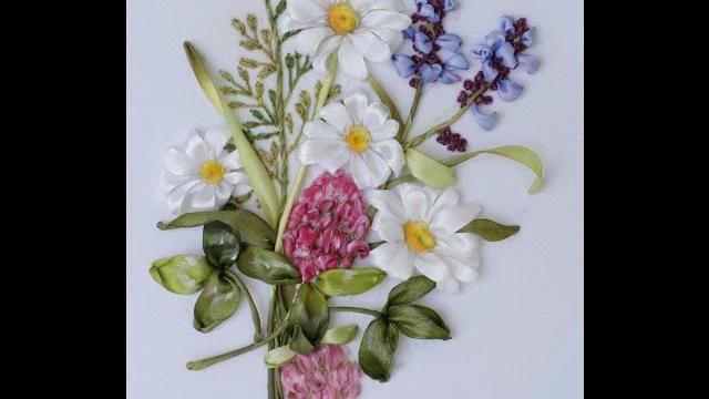 Bordando grama e flores do campo com fitas