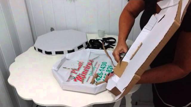 Como fazer bandejas com caixas de pizza