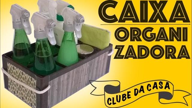 Caixa organizadora de produtos de limpeza
