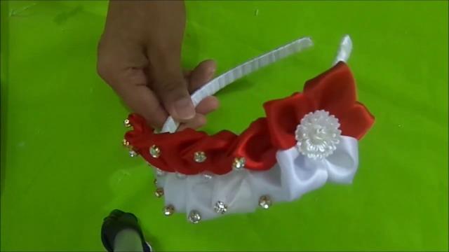 TUTORIAL TIARA COM PÉTALAS DE FLOR DE FITA BY CIDA REIS