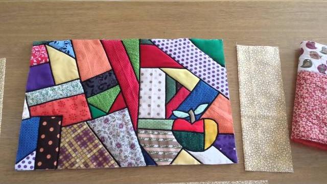 Capa de Caderno em Patchwork