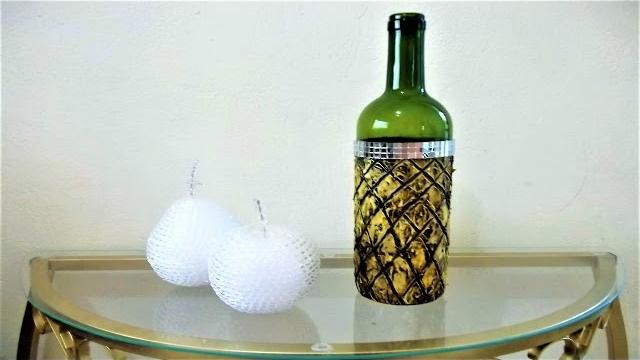 GARRAFA DECORADA ABACAXI COM MASSA E BETUME – Decorando Com Brilho