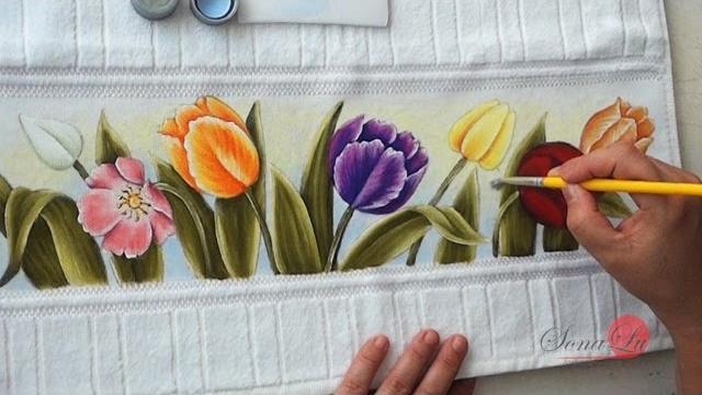 Tulipas Coloridas em Toalhinha (Parte 2) Sonalupinturas