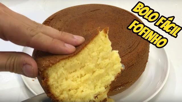 Bolo Fofo e Molhadinho Vai apenas 5 ingredientes e faz o maior sucesso