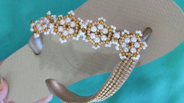 Chinelo Bordado com Mutação da RENDA FRANCESA – Maguida Silva