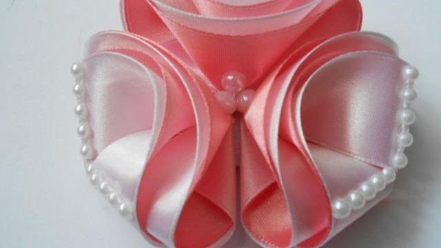 Lindo laço 3D – Laço de fitas