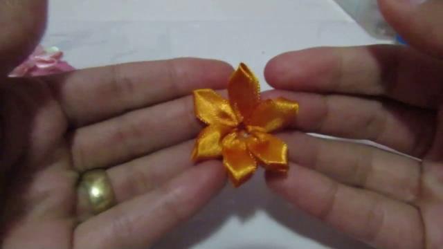 MINI FLOR PARA APLIQUE EM LAÇOS – PASSO A PASSO