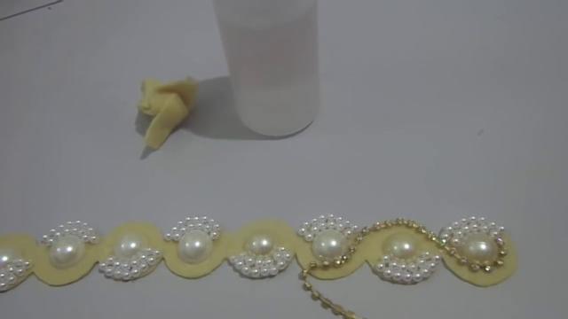Tiara de flores de pérolas