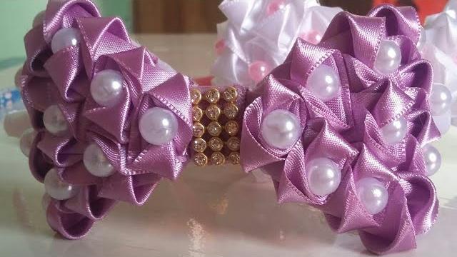Lindíssima tiara com fita de cetim de 22mm