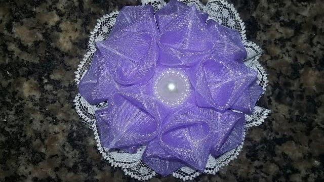 Linda flor de organza com renda – muito fácil