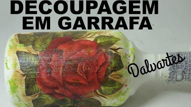 DECOUPAGEM EM GARRAFA DE VIDRO