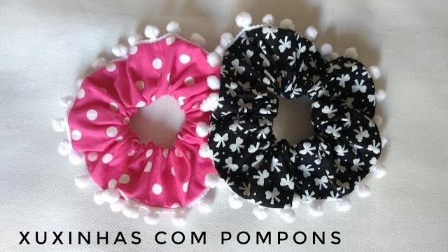 Xuxinhas de tecido com pompons