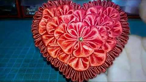 Flor de Cetim no formato de Coração