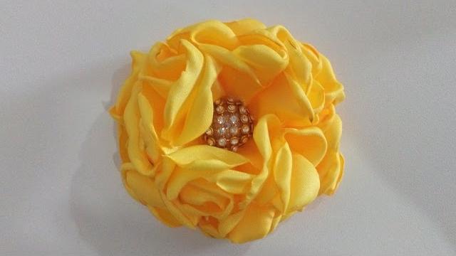 Flor camelia boleada sem a maquina similar – Por Roana salles