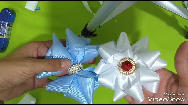 Flor de fitas com chaton ou strass