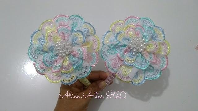 Flor de Bico Bordado para tiara