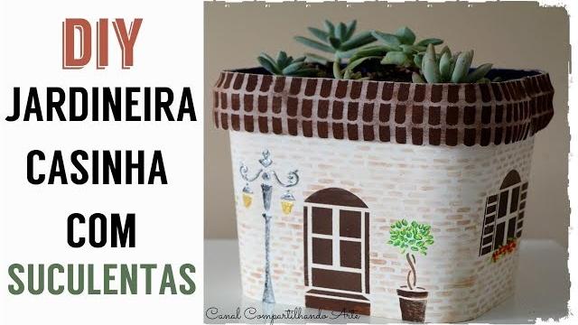 JARDINEIRA CASINHA COM SUCULENTAS