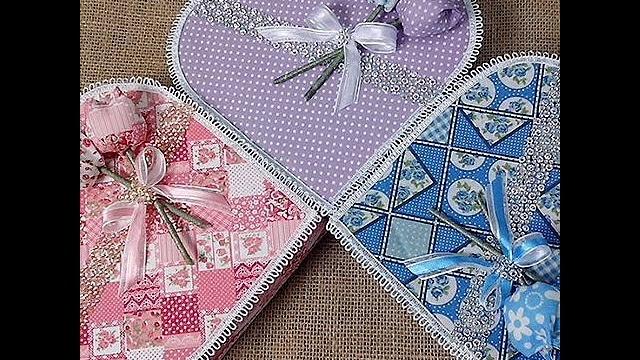 Caixa de presente em formato de coração