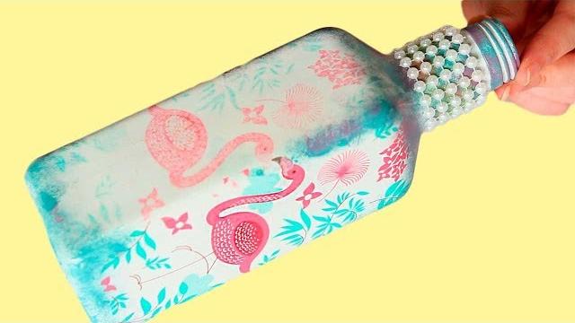 Como Fazer Marca D’Água com Decoupage de Guardanapo – Garrafa Reciclada