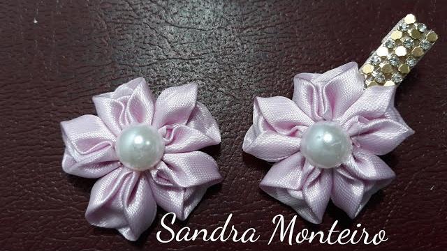 Flor de fita de cetim por Sandra Monteiro