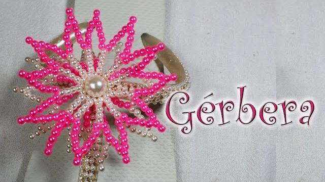 Chinelo decorado: Flor de pérolas
