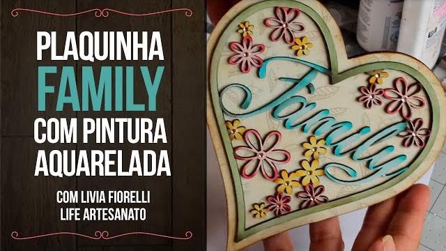 Plaquinha Family com Pintura Aquarelada