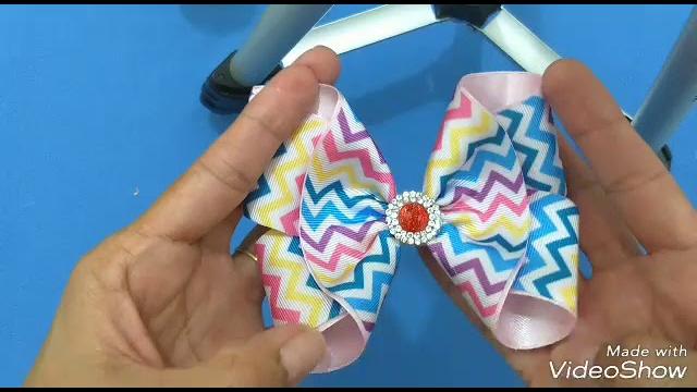 Laço simples e fácil com fita de gorgurão arco-íris