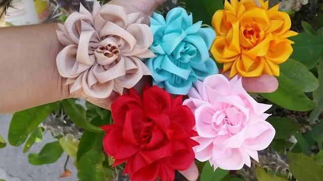 Como Fazer Flor Exótica de Fitas