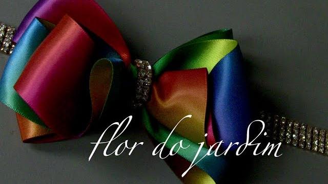 Laço Magia de Fita de Cetim com Duas Faces