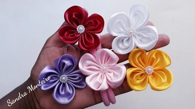 Como Fazer Flor de Fita de Cetim