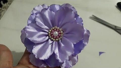 Flor beliscada diferente