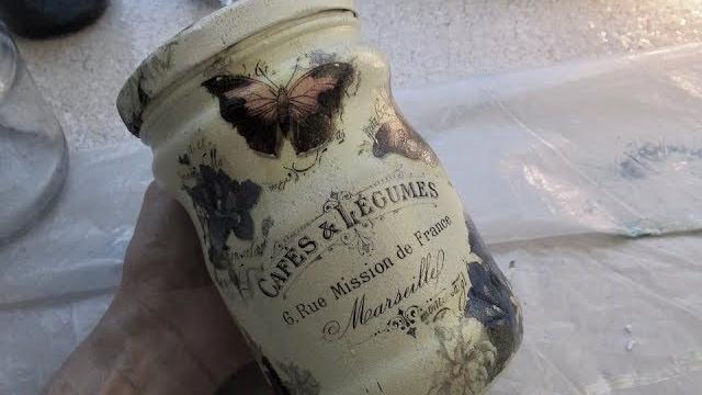 Transferência e decoupage em vidro de nescafé