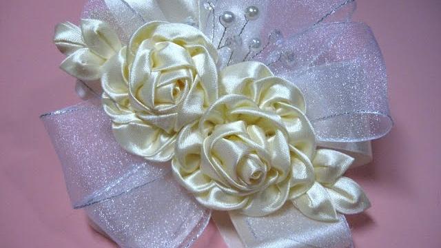 Tiara de rosas de organza