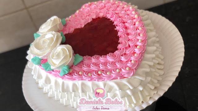 Bolo de Coração Trufado com Morango