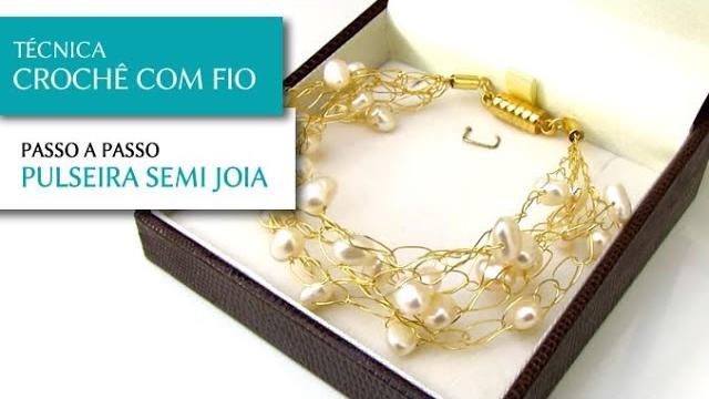 Pulseira de Crochê com Fio de Metal e Pérolas