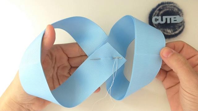 Como Faz Laço Boutique Pompom com Acrílico