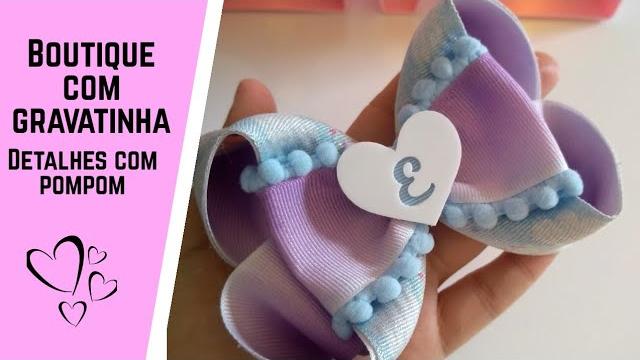 Boutique com gravatinha e pompom