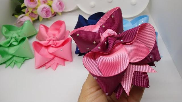 USANDO A CANETA APLICADORA DE STRASS – Boutique aberto com spikes