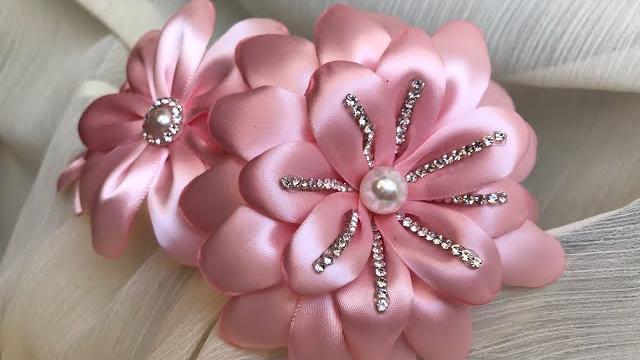 Flor Margarida aplicada na tiara