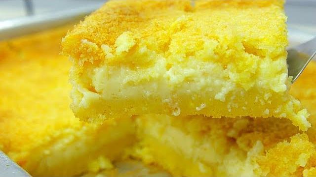 ESSE BOLO JÁ SAI RECHEADO DO FORNO