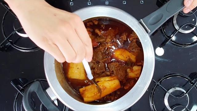 Carne de Panela com Mandioca ou Batata
