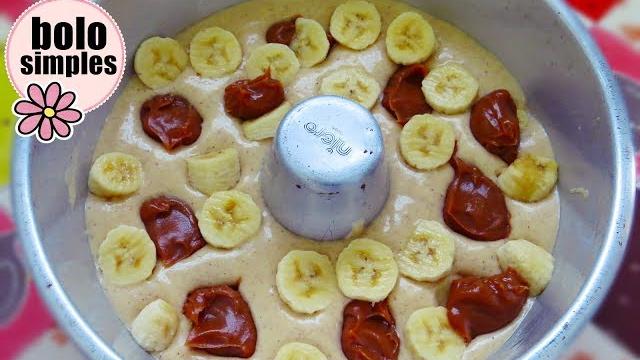 Bolo de Banana com Doce de Leite