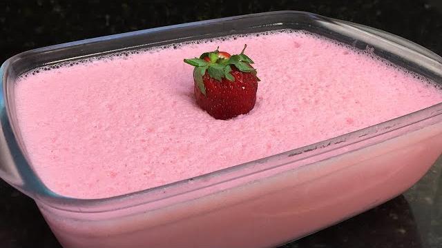 Sobremesa de Gelatina de Morango