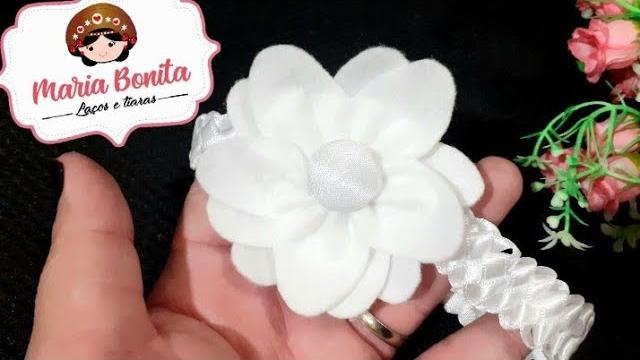 Tiara Luxuosa com Fitinhas Trançadas para RN