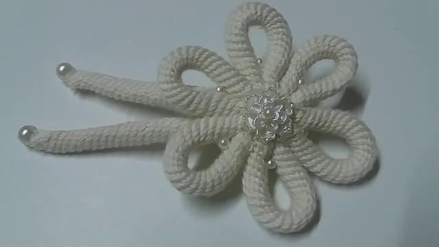 Linda Flor Feita com Cadarço