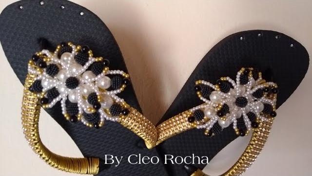Chinelo com Flor de Pérolas Craqueladas